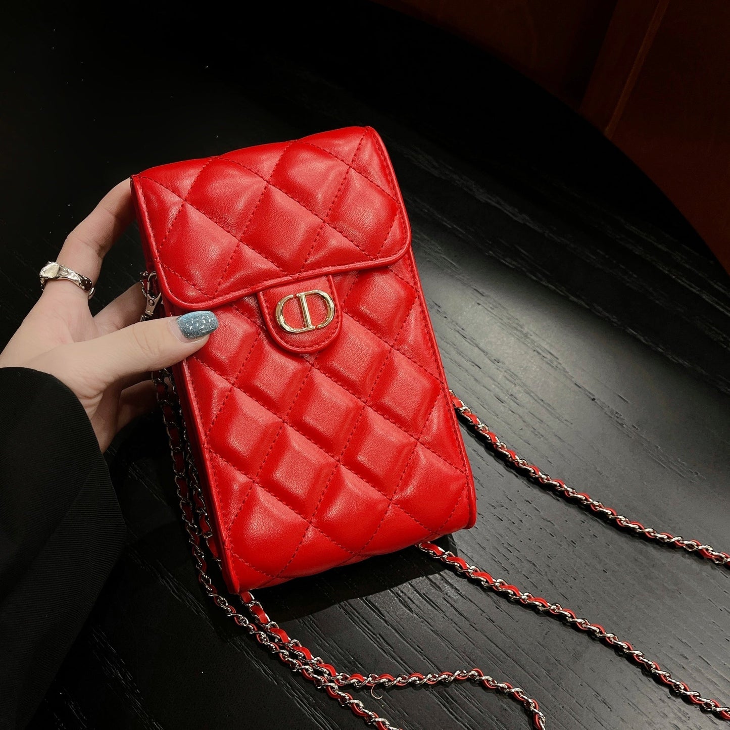 Crossbody nahkapuhelinpussi